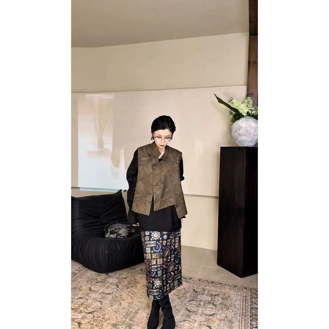 【卓见】原创设计师款新中式鹿皮绒马甲个性时尚百搭秋款通勤街头风