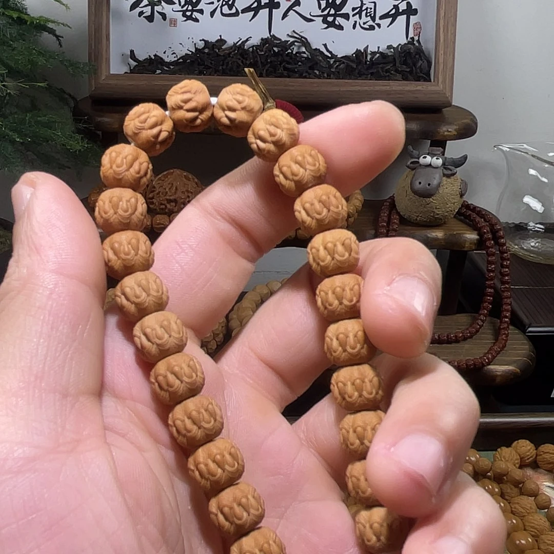 猴头核桃吊坠猴头雕刻吞噬