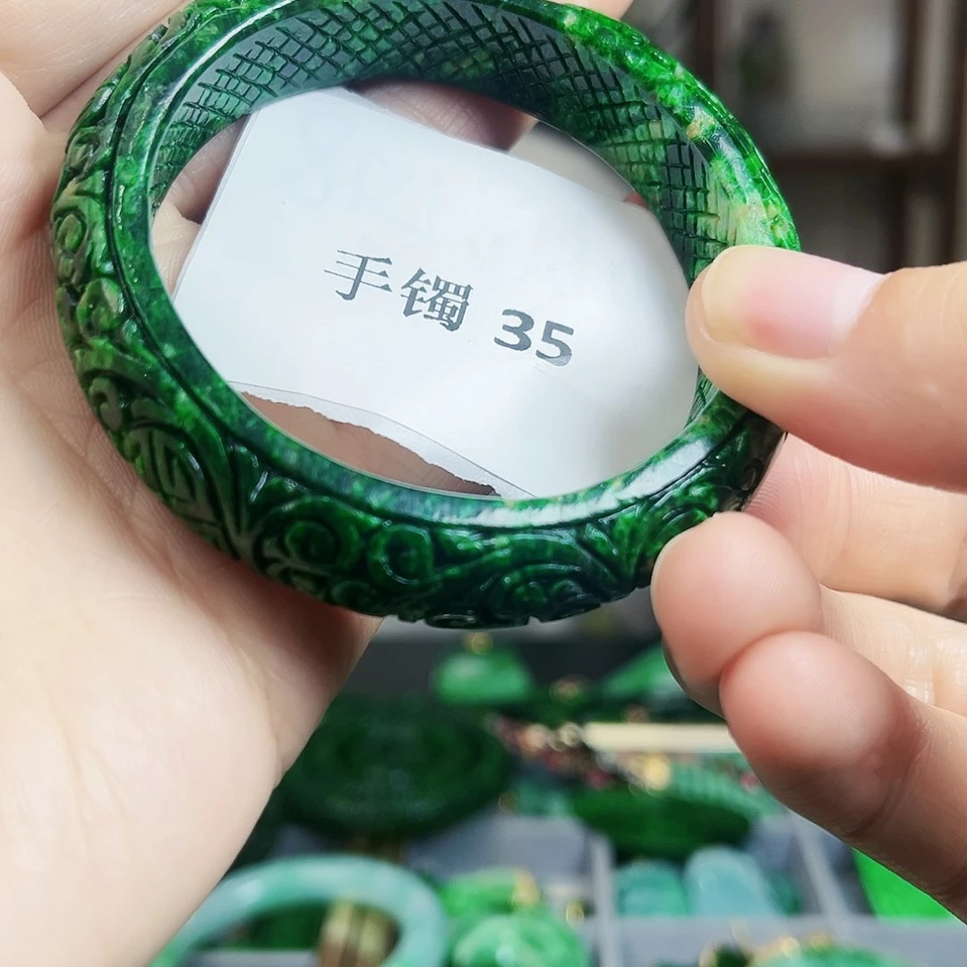 翡翠手镯未镶嵌手镯56.8