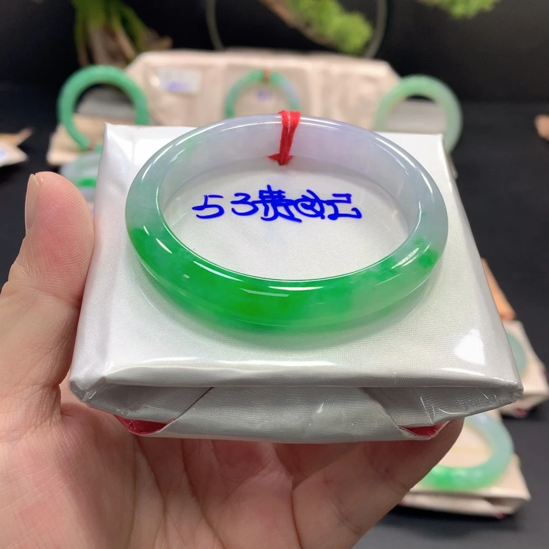 哦***耶翡翠手镯未镶嵌53贵妃