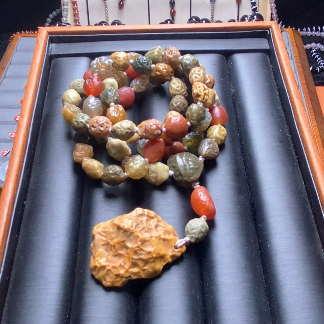 玛瑙/玉髓颈饰未镶嵌