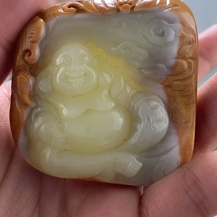 透闪石质玉挂件未镶嵌