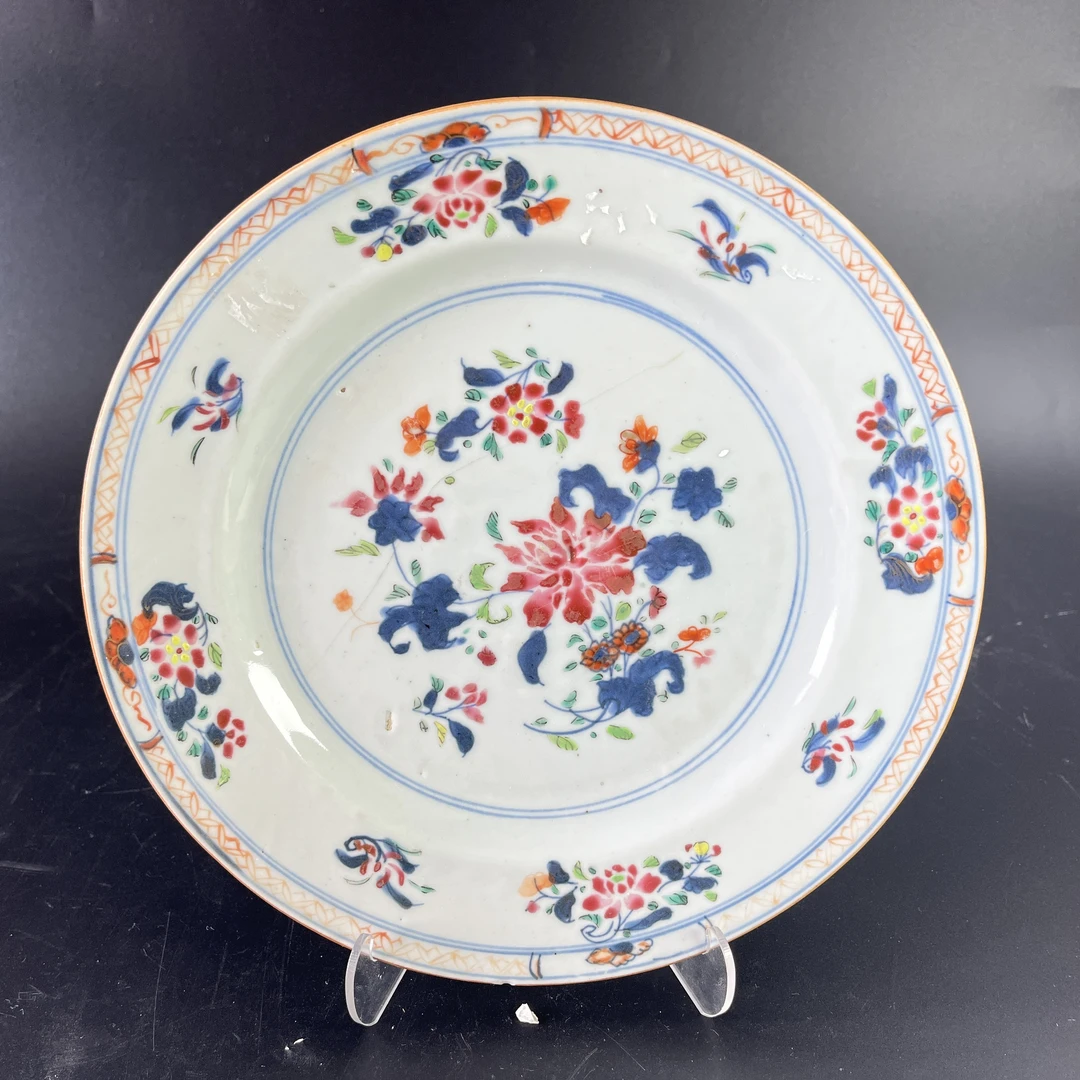 清康熙粉彩花卉纹赏盘 直径：23cm A1304