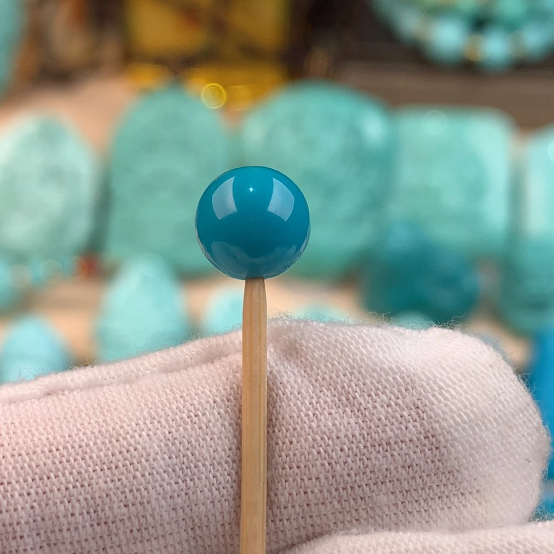 绿松石未镶嵌圆珠卡8.3