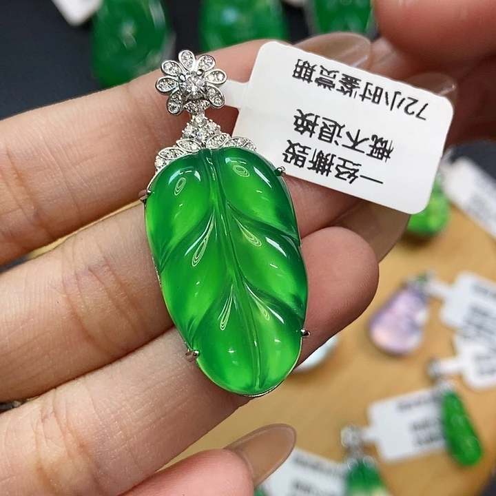 玛瑙/玉髓银S925镶嵌颈饰叶子