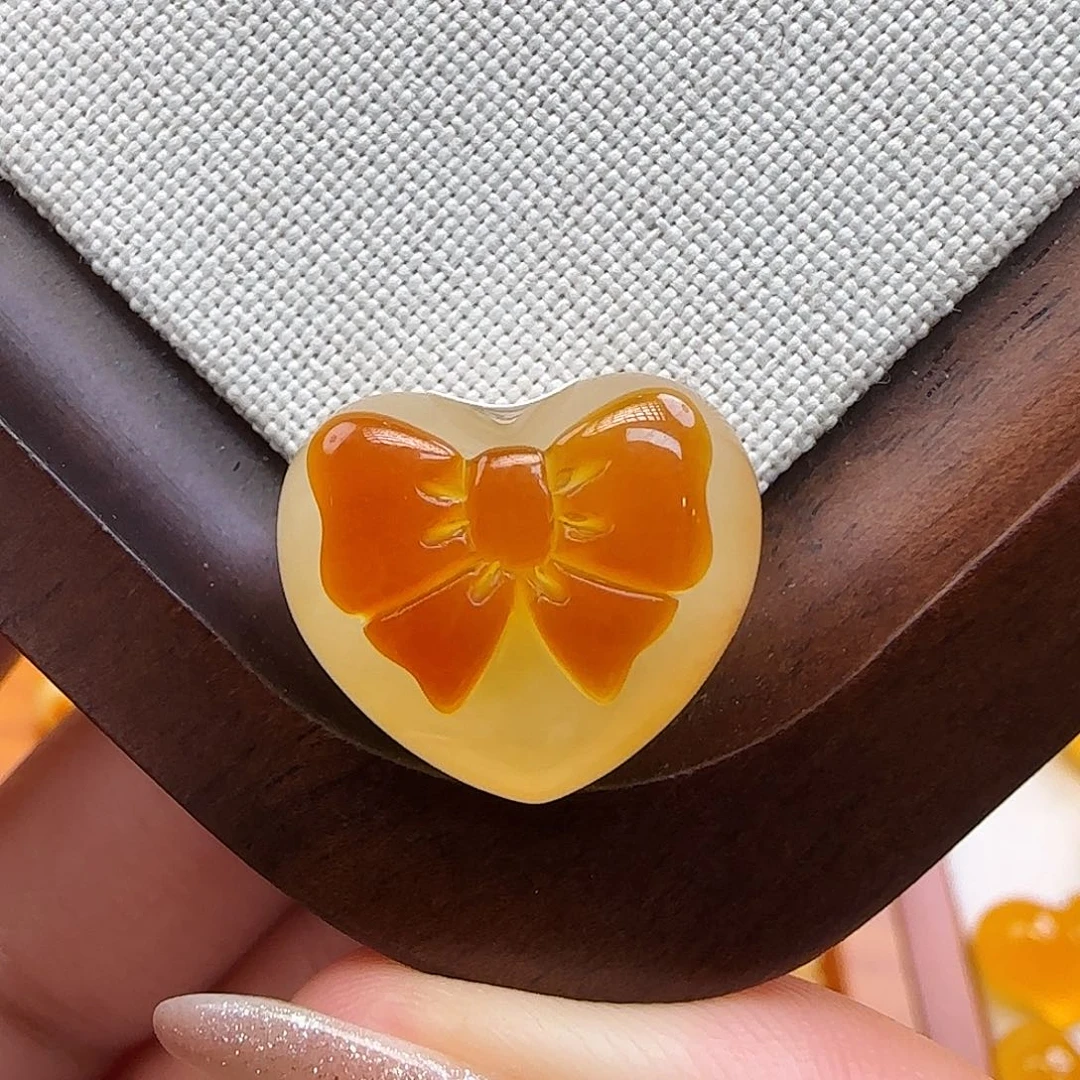 琥珀未镶嵌珠宝奇石蜜蜡