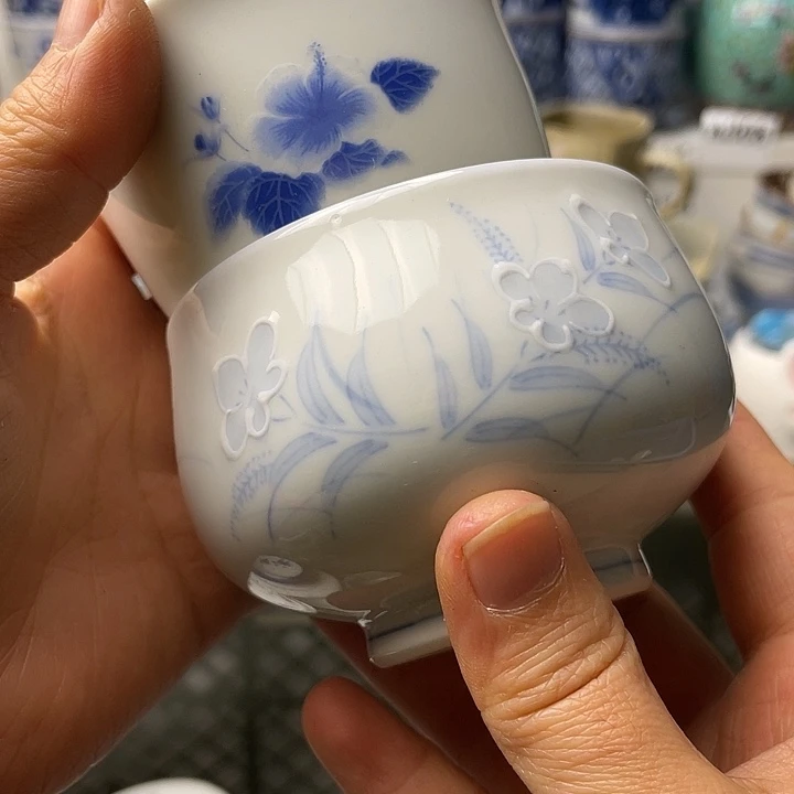 瓷片小*瑶你就在家里待不着啦哈你还