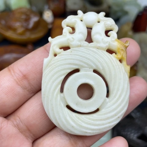 和田玉未镶嵌颈饰14