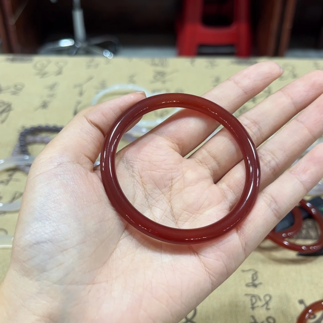 手镯玛瑙/玉髓未镶嵌56能带的拍
