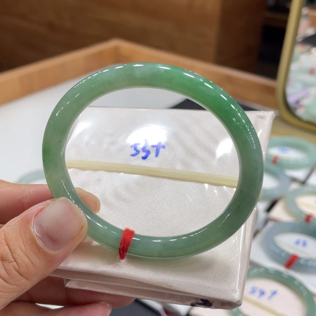 翡翠手镯未镶嵌53➕贵