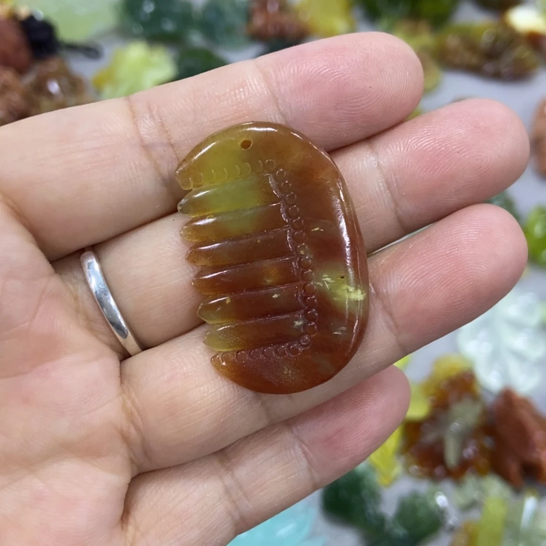 未镶嵌蛇纹石玉挂件