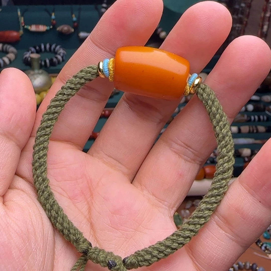 裸石蜜蜡未镶嵌jfjvjvkvkvjvvjkb