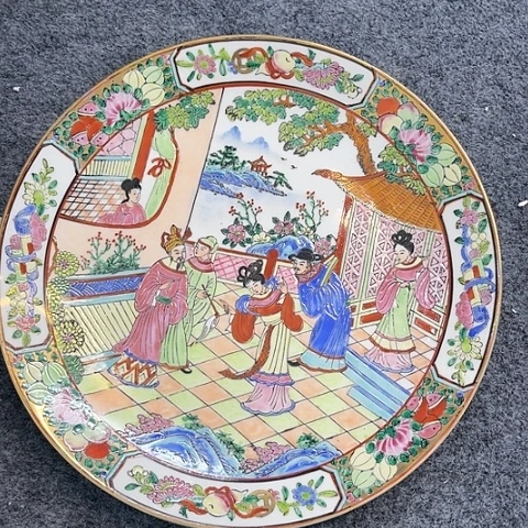 摆件陶瓷制品摆件，广彩手绘赏盘