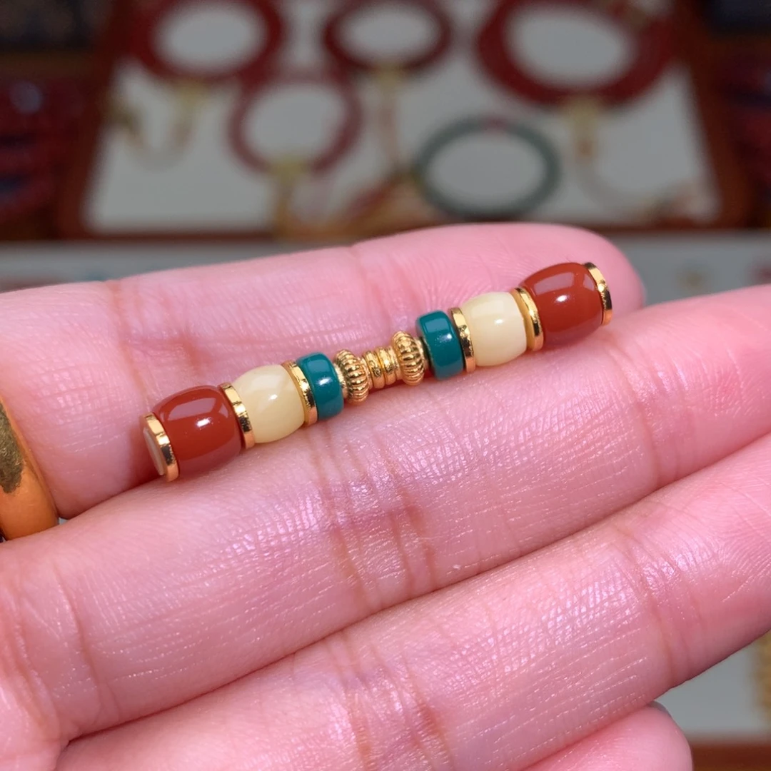 南红玛瑙未镶嵌颈饰