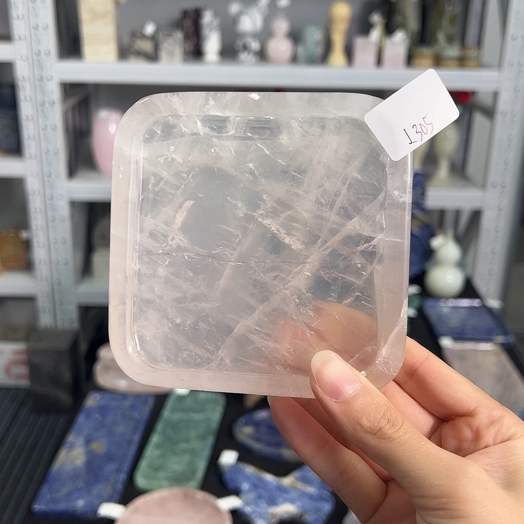 石材粉水晶。  305。