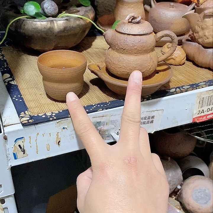 瓷片荷花的小尾巴真的好可爱呜呜好