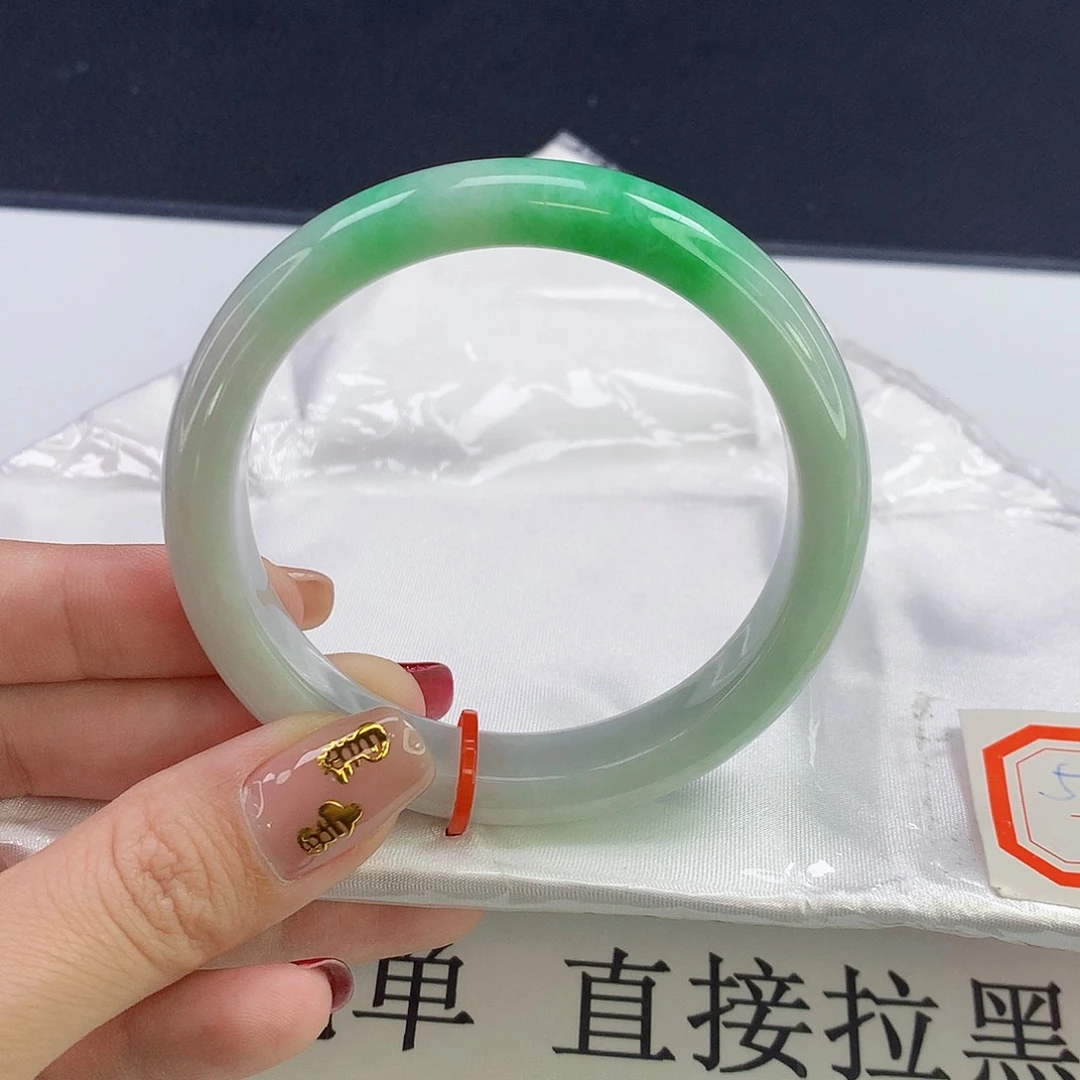 翡翠手镯未镶嵌天然翡翠A货011