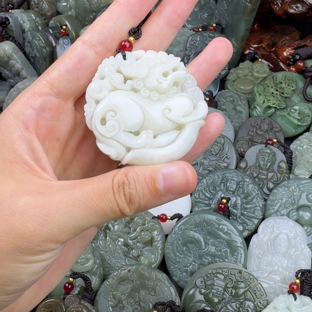 和田玉未镶嵌颈饰