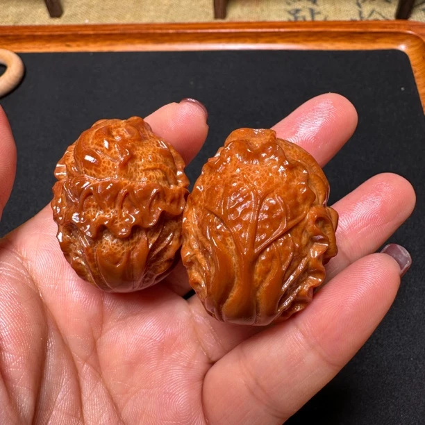 印尼进口橄榄雕刻，白菜一对281（无礼盒）