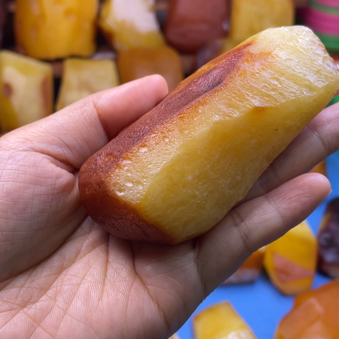 E***。定制琥珀未镶嵌琥珀蜜蜡