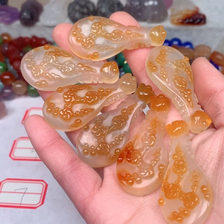 玛瑙/玉髓颈饰未镶嵌N****