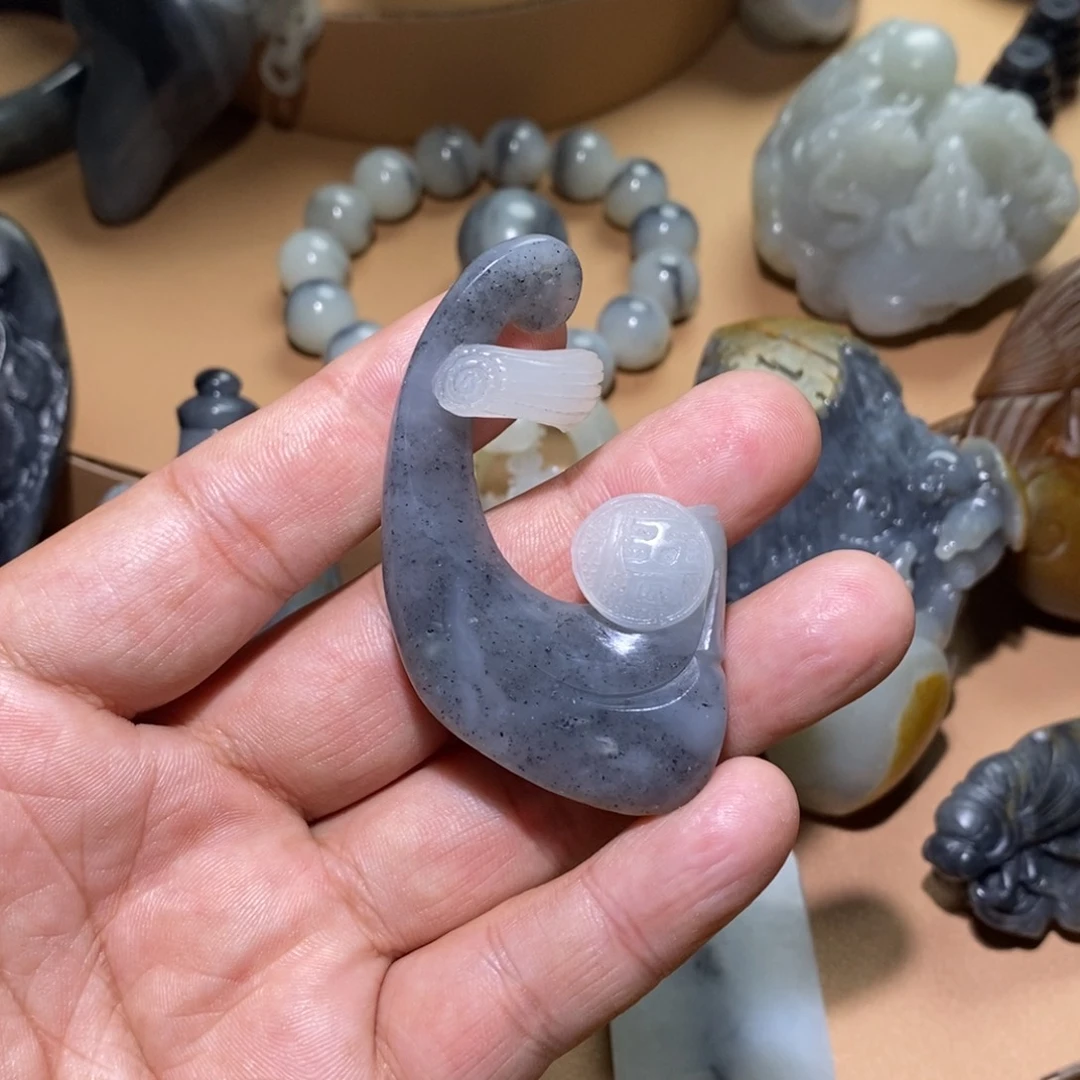 未镶嵌和田玉挂件