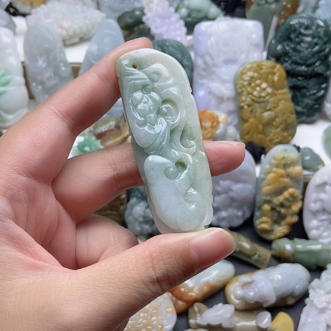 翡翠未镶嵌颈饰翡翠