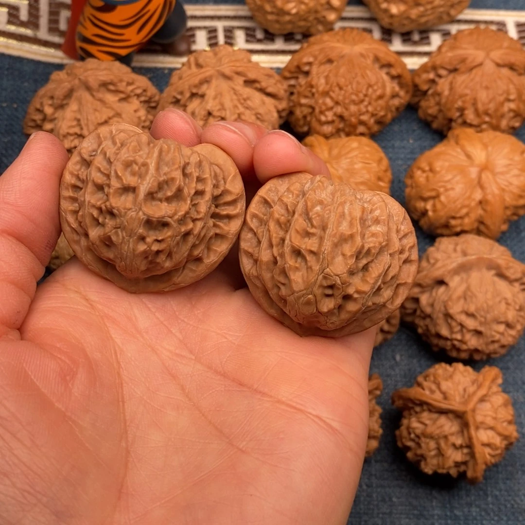 文玩核桃把件小****40全品宫灯