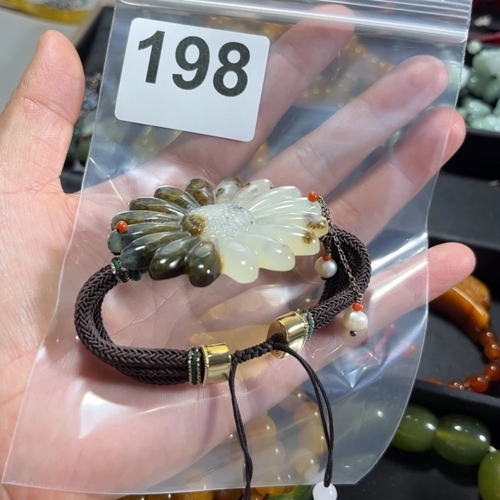 蛇纹石玉手牌未镶嵌?****）
