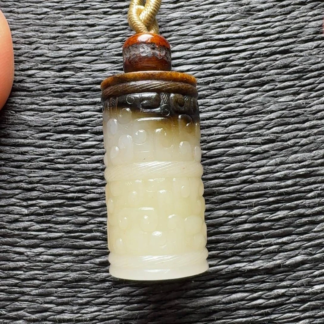 和田玉（糖玉）颈饰未镶嵌