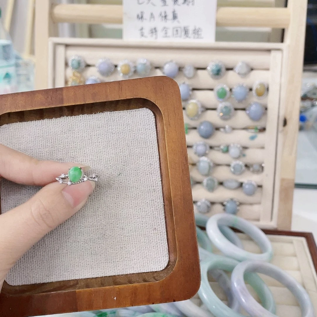 颈饰未镶嵌翡翠天然翡翠Ａ货