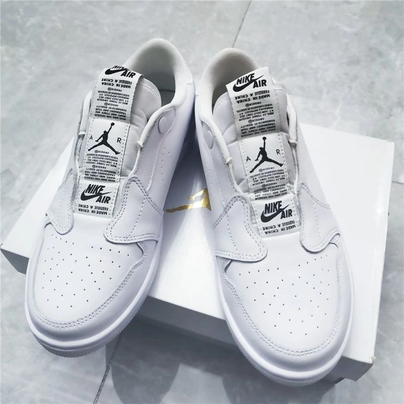 NIKE/耐克 aj1 LOW女子白色复古经典低帮运动休闲板鞋AV3918-100