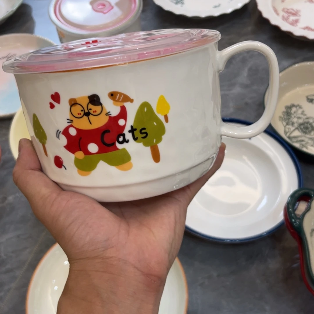 陶瓷微瑕餐具介意勿拍，满18飞！