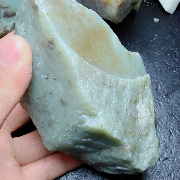 和田玉（糖玉）未镶嵌珠宝奇石