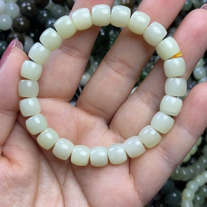 和田玉未镶嵌手链卡10