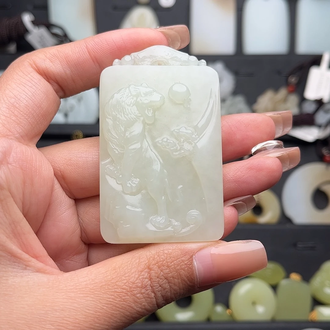 云***子和田玉未镶嵌手链