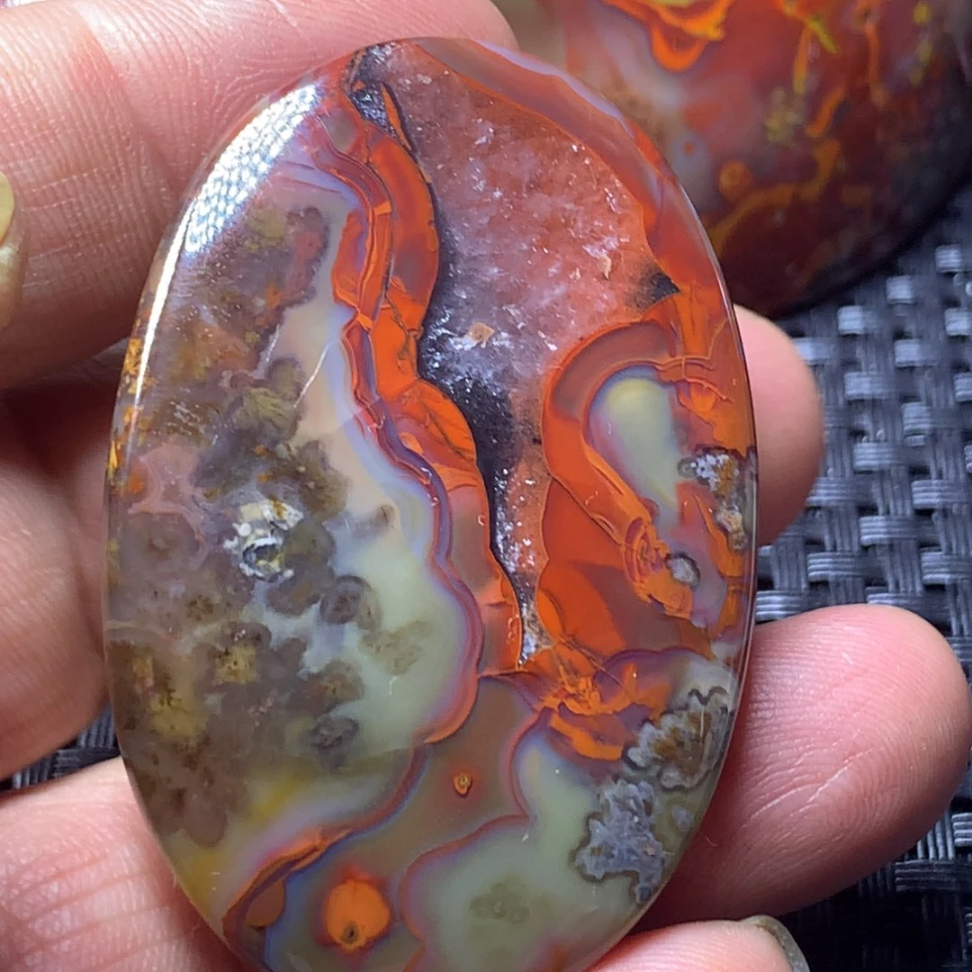 玛瑙/玉髓吊坠未镶嵌:***多