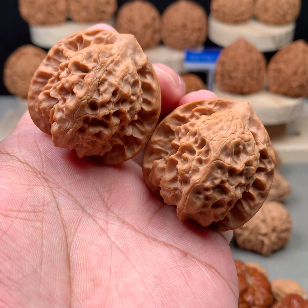 文玩核桃吊坠鳞龙核桃