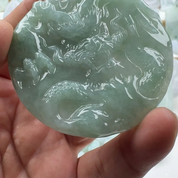 翡翠未镶嵌颈饰天然缅甸A货翡翠