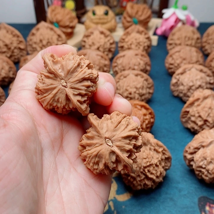 文玩核桃把件盘龙纹38