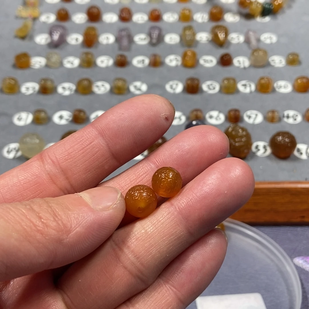 你***？玛瑙/玉髓合金颈饰珠