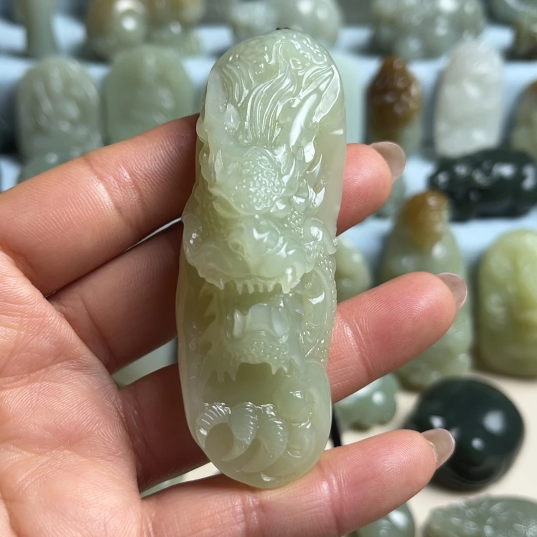 和田玉未镶嵌把件