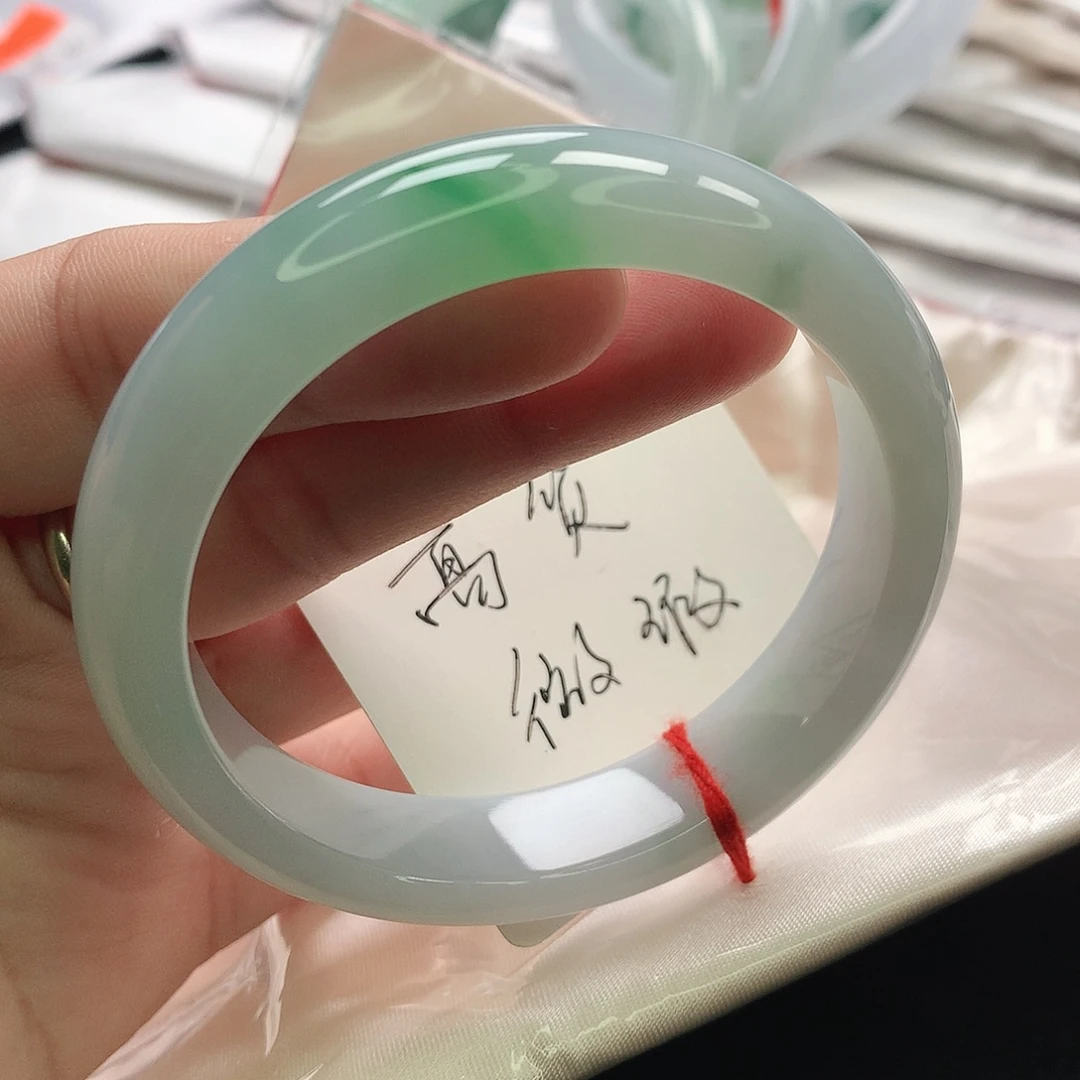 翡翠未镶嵌手镯缅甸52.53