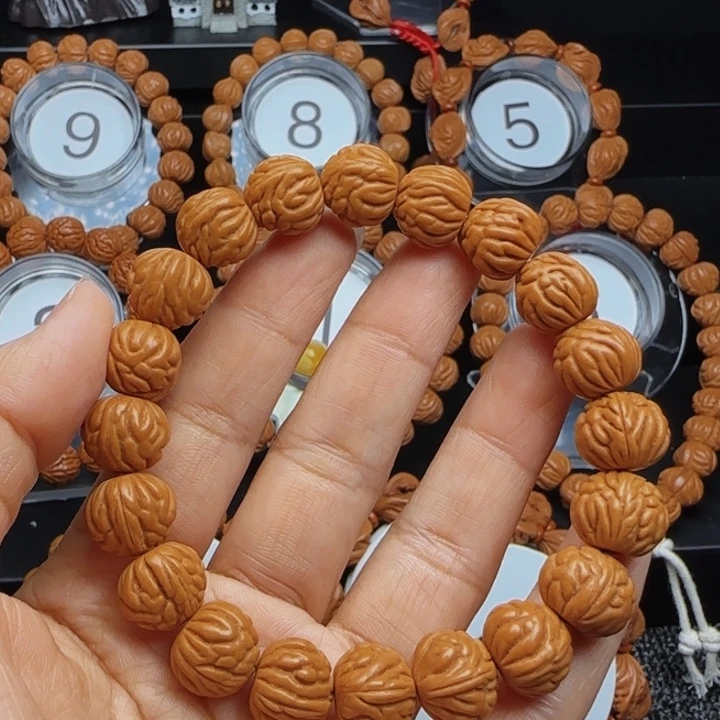 文玩核桃吊坠龙纹桃核