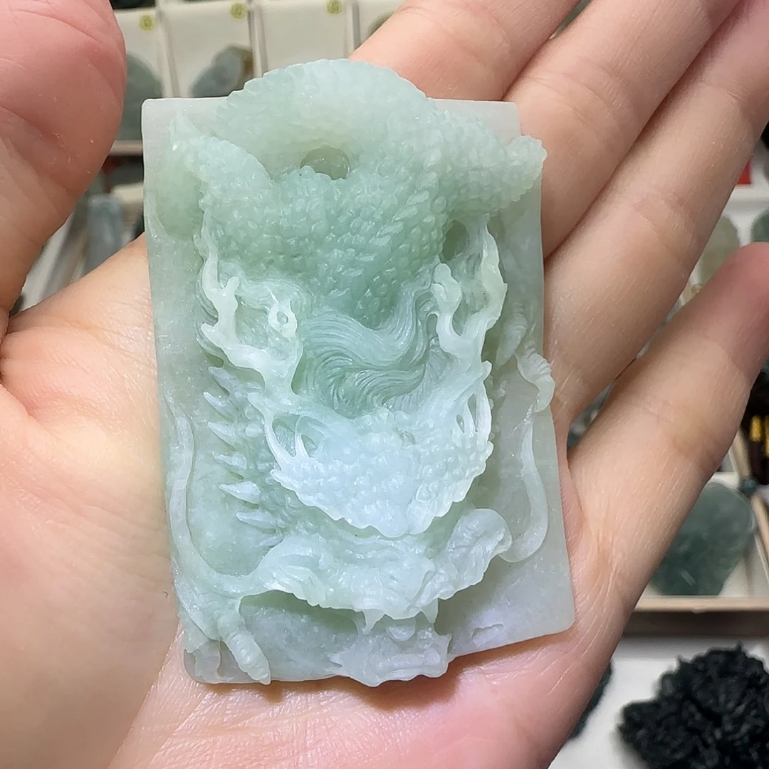 知***子定制翡翠未镶嵌大威天龙翡翠定制