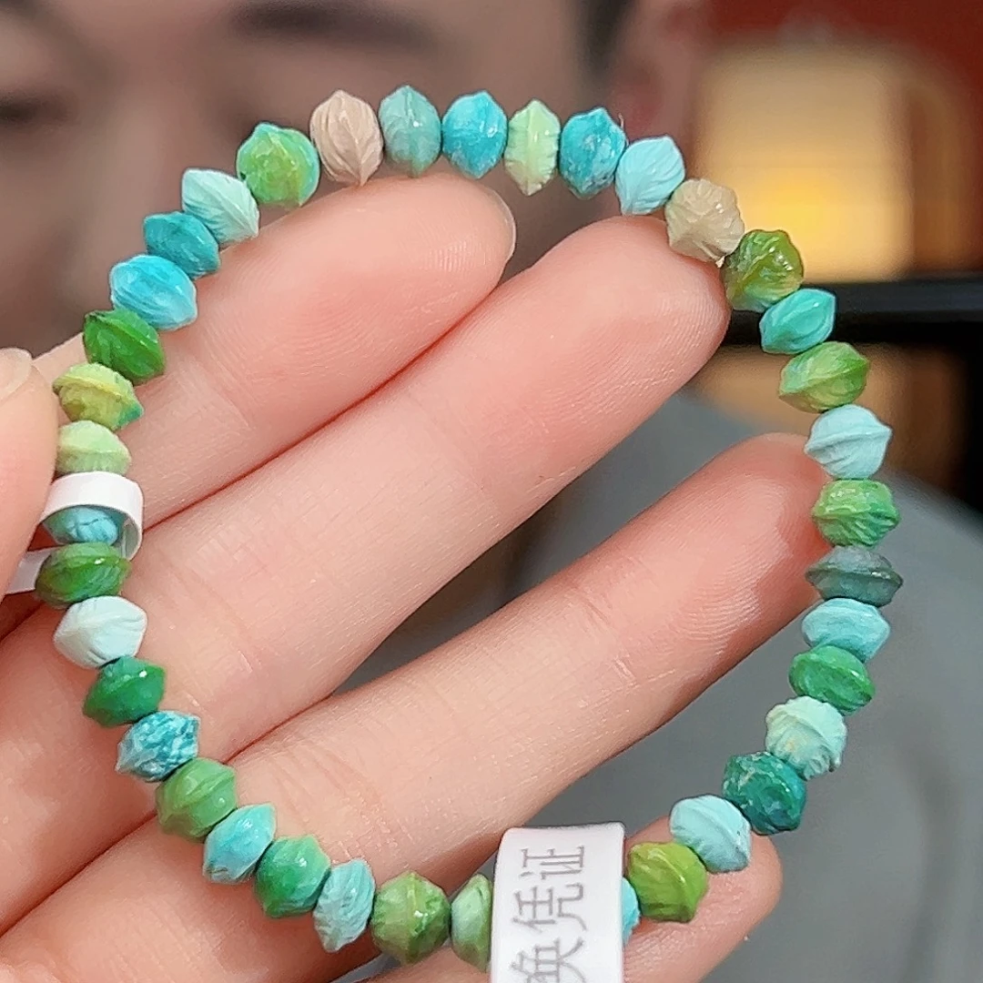 绿松石未镶嵌珠宝奇石