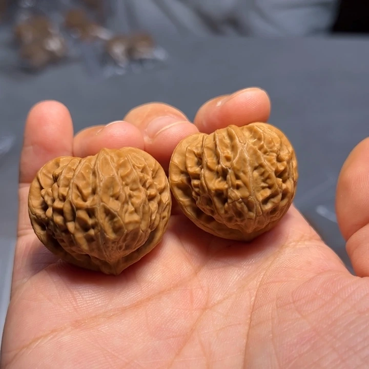 把件文玩核桃迷你桃心宫灯4560