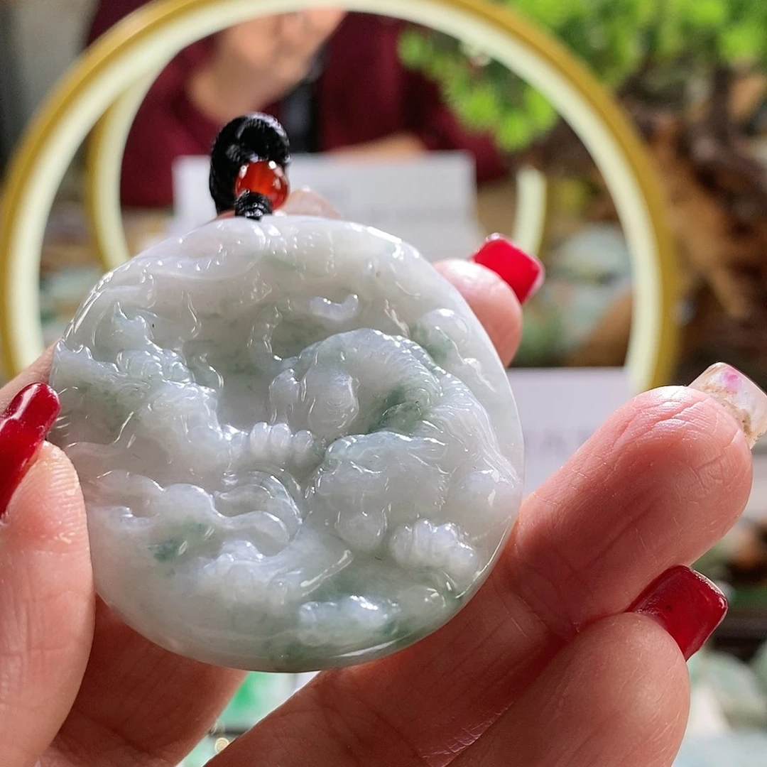 【闪购商品】翡翠颈饰未镶嵌虎