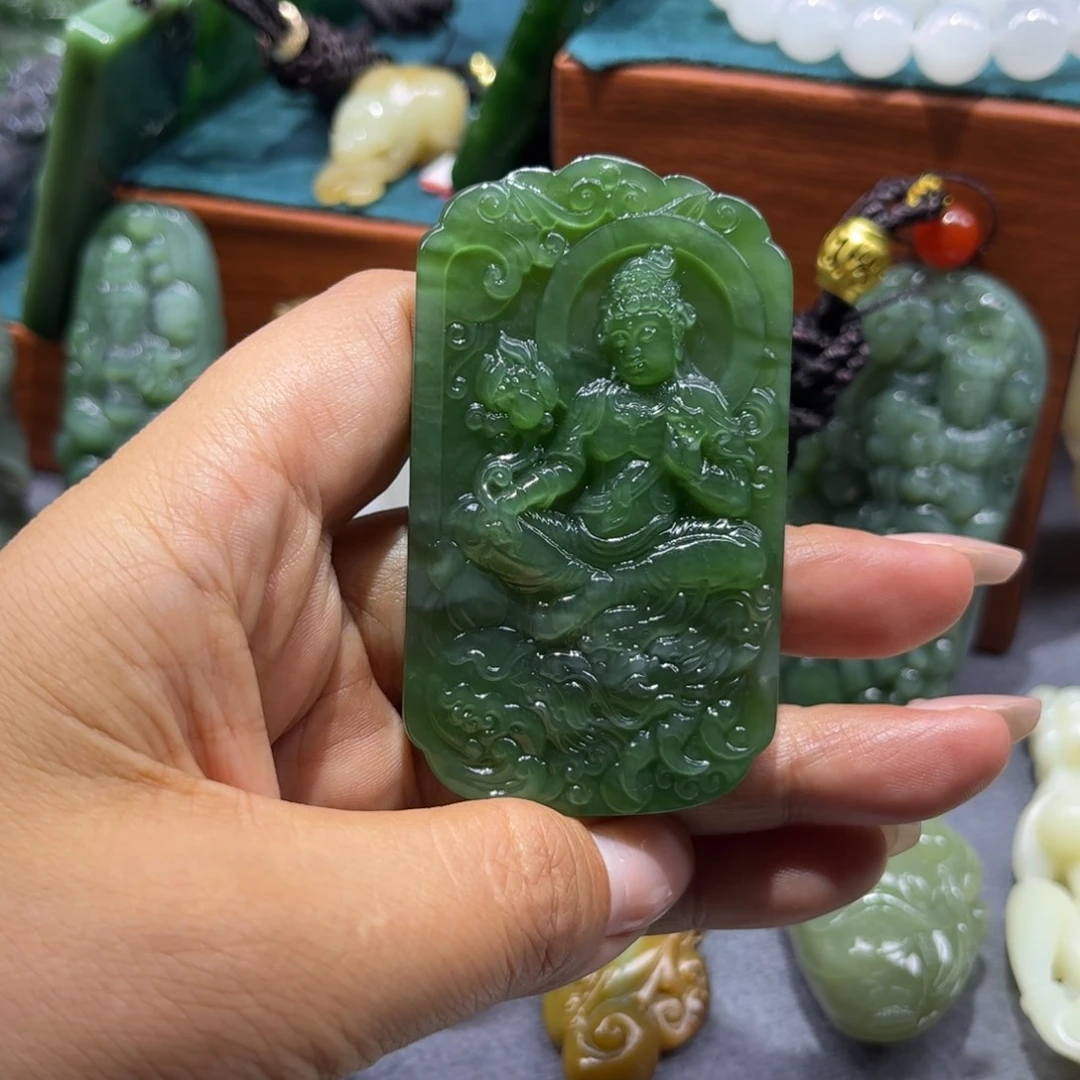 颈饰未镶嵌和田玉