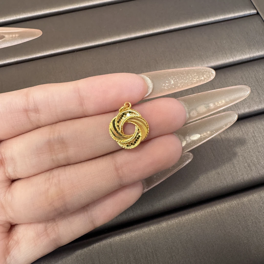 复兴足金999黄金吊坠鳞光莫比乌斯四叶草吊坠